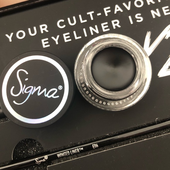 **BRAND NEW, NEVER BEEN USED** SIGMA BEAUTY WICKED - Picture 3 of 4